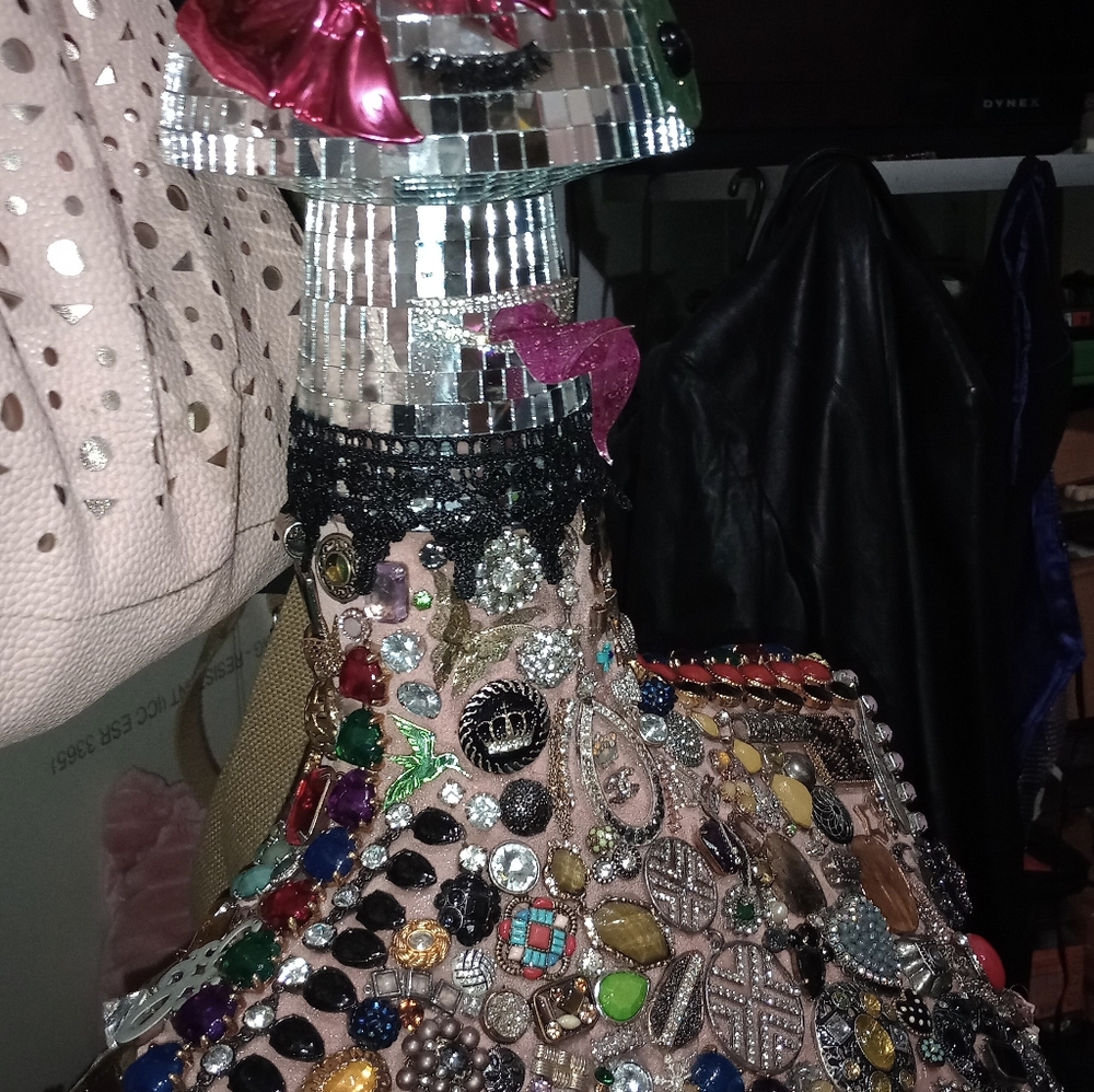 Mannequin - Picture 3 of 4